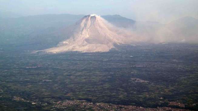 Sinabung Terus Bergejolak