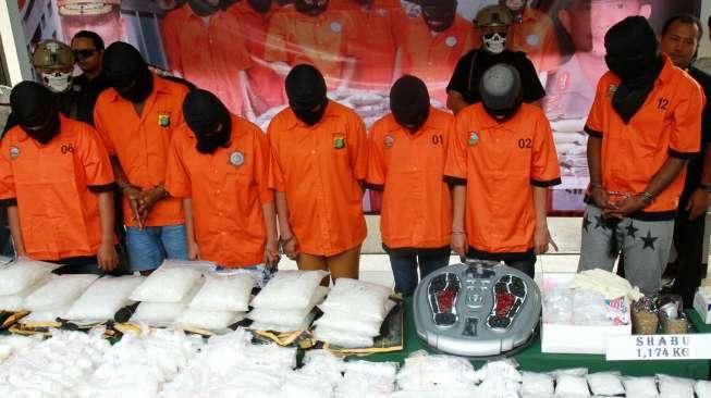  Ratusan kilogram sabu tersebut diperkirakan bernilai total lebih kurang Rp106 miliar.