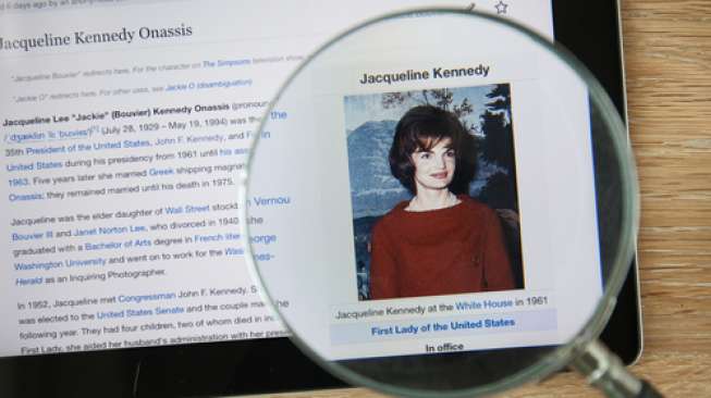 Baju Hamil Jacqueline Kennedy Bakal Dilelang