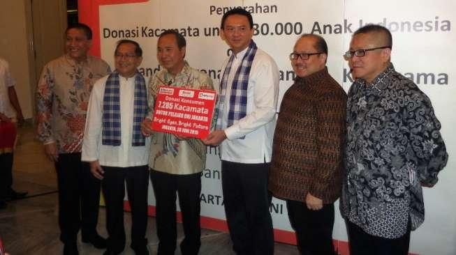 Dapat 7.285 Kacamata dan Bus Tingkat Pariwisata, Ahok Senang