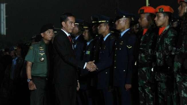 Jokowi Sambut Jenazah Korban Hercules