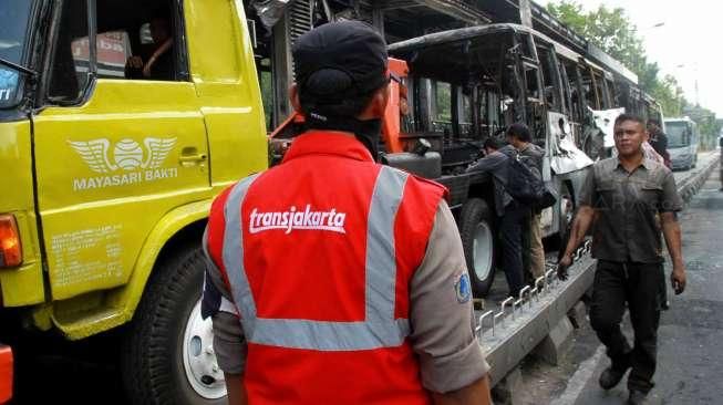 Bus Transjakarta Terbakar