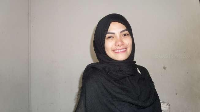 Ini yang Bikin Nikita Mirzani Menangis saat Tinggalkan Mekkah