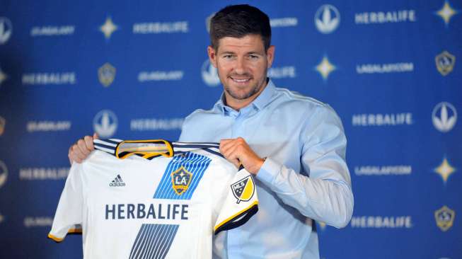 Steven Gerrard diperkenalkan secara resmi sebagai pemain LA Galaxy (8/7) [Reuters]