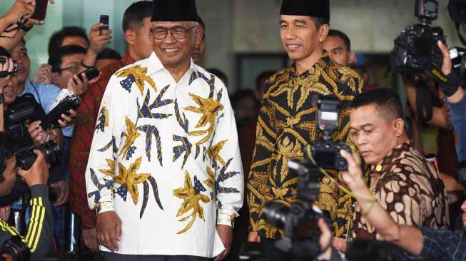 Jokowi Didesak Atasi Konflik Sarpin VS KY