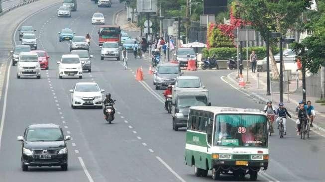 Hari bebas kendaraan bermotor atau Car Free Day (CFD) ditiadakan di Jakarta, pada Minggu (12/7/2015), sehubungan dengan momen Idul Fitri. [Suara.com/Oke Atmaja]