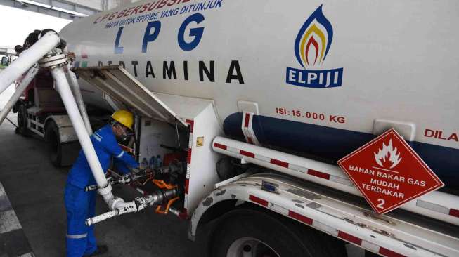 Pertamina meningkatkan stok LPG subsidi maupun non subsidi sebesar 5 - 15 persen serta menambah waktu operasional depot.