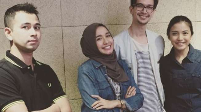 Raffi Ahmad Senang Bella Berhijab