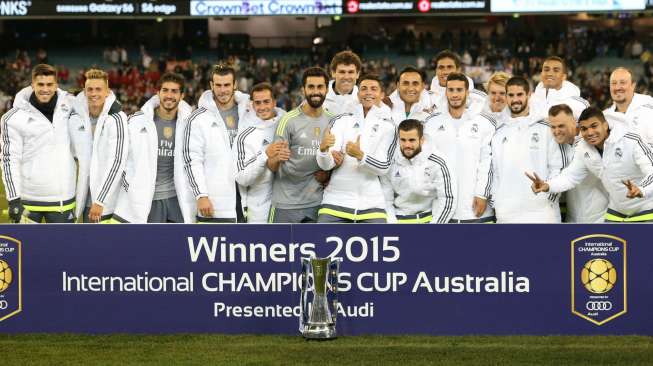 Para pemain Real Madrid merayakan merebut trofi International Champions Cup Australia. Reuters / Jason O'Brien Livepic.