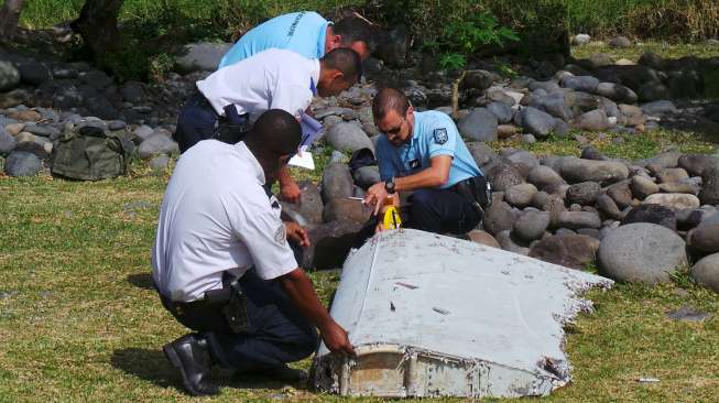 Serpihan di Pulau Reunion Hampir Pasti dari Boeing 777