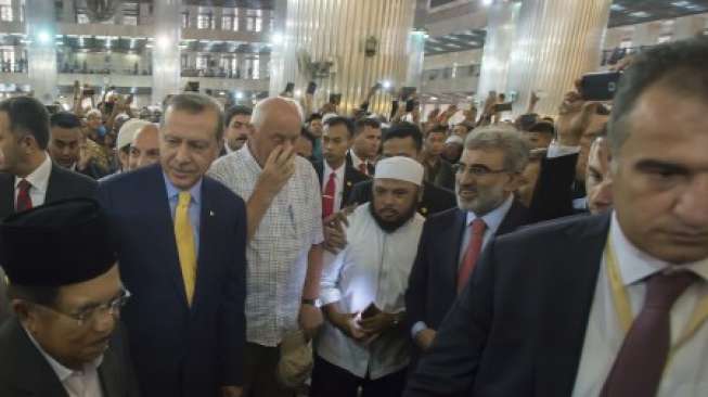 Berkunjung ke Indonesia, Erdogan Salat Jumat di Masjid Istiqlal