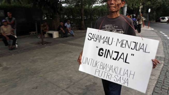 Ayah Si Penjual Ginjal Diminta Menyingkir saat Jokowi Lewat