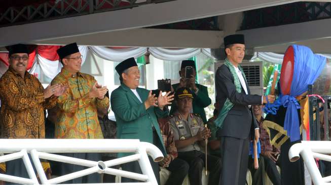 100 tahun Matlaul Anwar