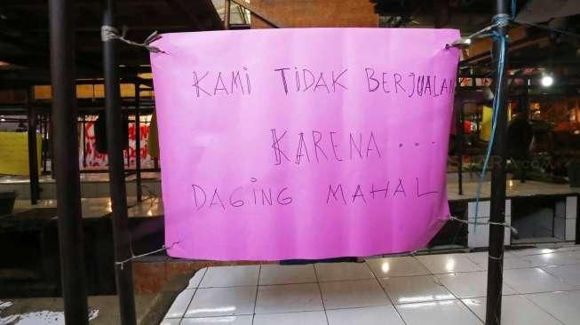 Aksi Protes Pedagang Daging