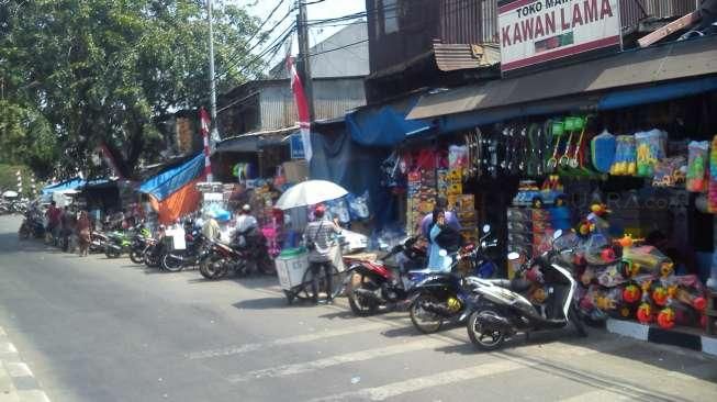 Usai Serangan FBR, Pedagang Pasar Gembrong Trauma Jualan