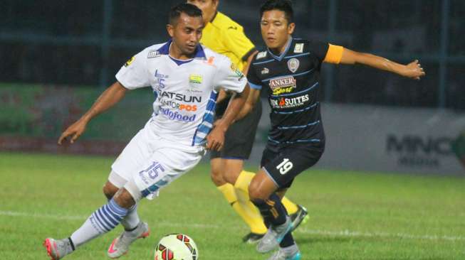 Pelatih Arema Sebut Persela dan Sriwijaya FC Lawan Berat