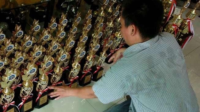 Penjualan Piala Meningkat