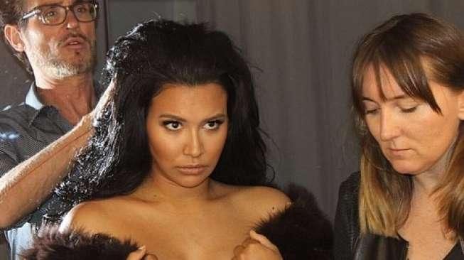 Foto Hamil Telanjang, Naya Rivera Ikuti Kim Kardashian?