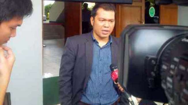 Ahmad Dhani Akan Gugat Balik Farhat
