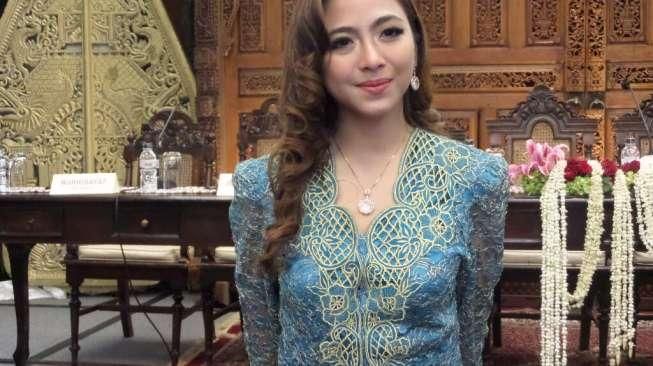 Nadia Vega Tinggalkan Suami di Singapura karena Ini