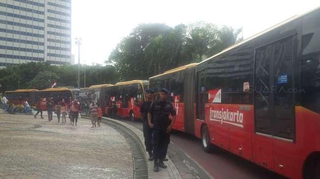 Para Petugas Bus Transjakarta Kecam Pelecehan Seksual