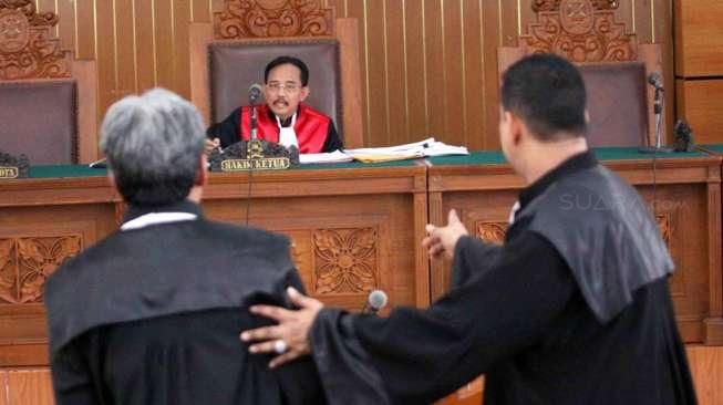 PN Jaksel menggelar sidang lanjutan praperadilan yang diajukan tersangka kasus dugaan penyuapan hakim PTUN Medan Otto Cornelis Kaligis, di Jakarta, Selasa (18/8). [Suara.com/Oke Atmaja]