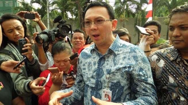 Ahok Mau Kecamatan Layani Perpanjangan STNK dan PKB Tahun Ini