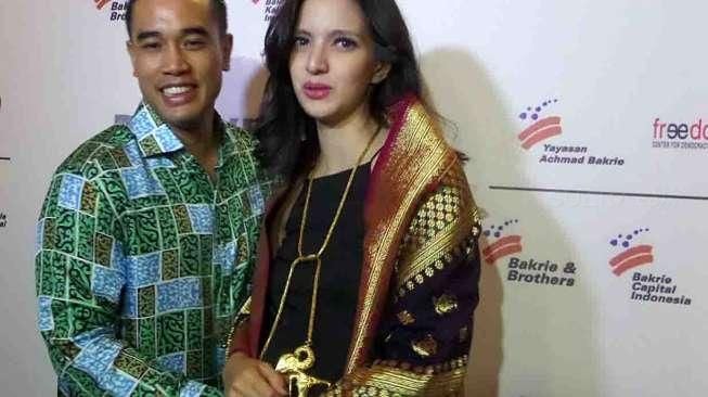 Begini Romantisnya Suami Memberikan Kejutan ke Nia Ramadhani