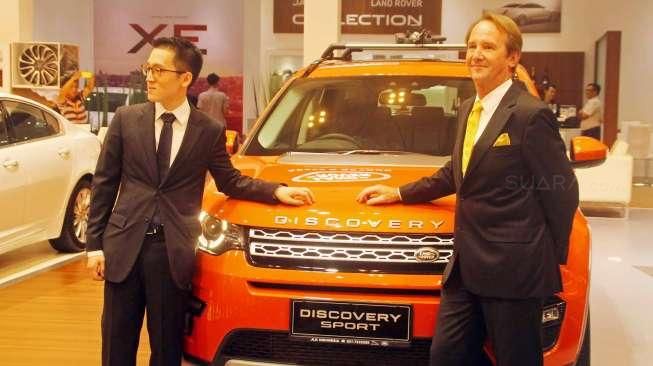 PT Grandauto Dinamika meluncurkan satu model baru yakni New Land Rover Discovery Sport, di ajang GIIAS 2015, Tangerang, Banten, Jumat (21/8/2015). [Suara.com/Kurniawan Mas'ud]