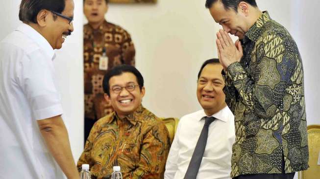 Ratas tersebut juga dibahas pelemahan mata uang Rupiah terhadap Dolar AS.