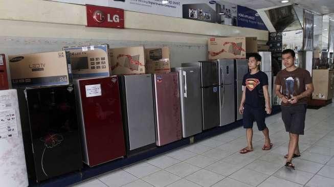 Menurunnya omset penjualan elektronik yang mencapai 50 persen. 