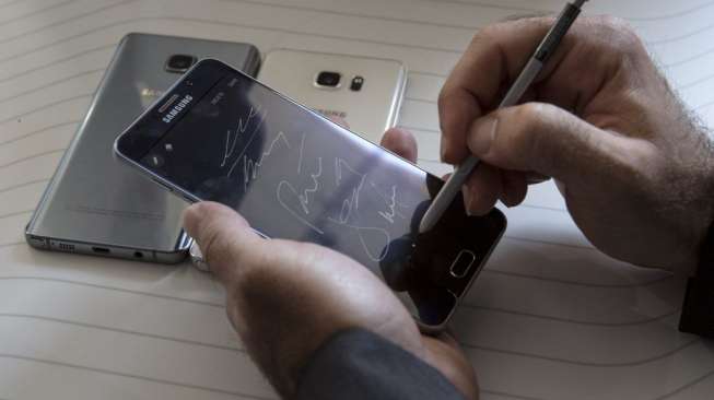 Ini Bukti Pemakai Galaxy Note 5 Harus Hati-hati Gunakan S Pen