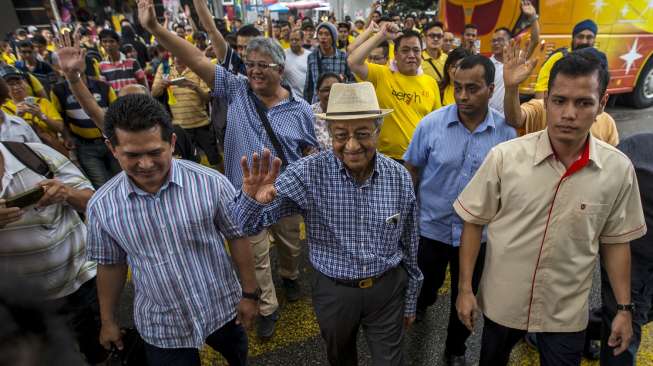 Mahathir Mohamad Turun ke Jalan, Ajak Demonstran Singkirkan Najib