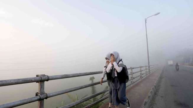 Kabut Asap Bisa Berdampak Buruk bagi Kesehatan Mata