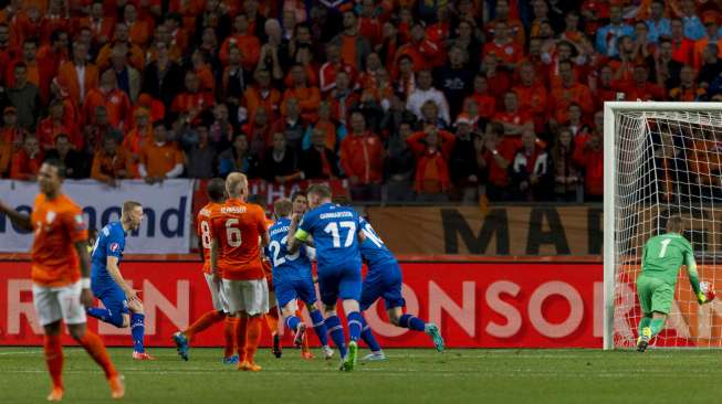 Islandia Taklukkan Belanda