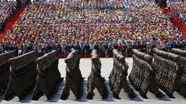 Cina menggelar parade militer terbesar dalam sejarah, pada hari Kamis (3/9/2015). [Reuters]