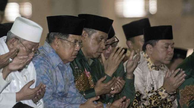 Pengurus NU periode tersebut merupakan hasil muktamar Ke-33 NU di Jombang. 