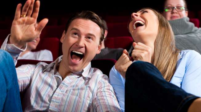 Ilustrasi satu pasangan yang sedang tertawa bersama (Shutterstock).