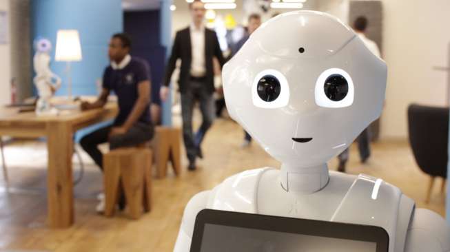 Serang Robot, Kakek 60 Tahun Ditahan Polisi