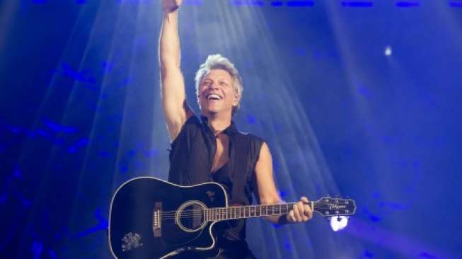 Penampilan Jon Bon Jovi, Jumat (11/9/2015) di Stadion Utama GBK, Senayan Jakarta. (Antara)