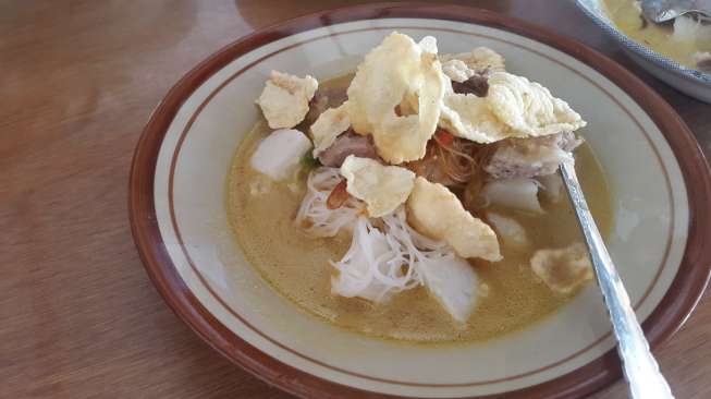 Agar Tak Cepat Basi, Intip 5 Tips Mudah Membuat Lontong yang Benar