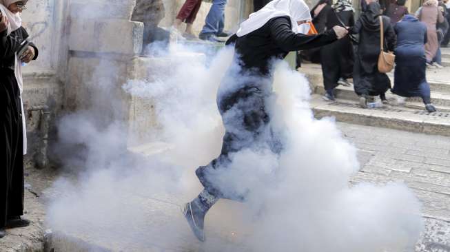 Militer Israel Tembaki Muslim Palestina di Masjidil Aqsa