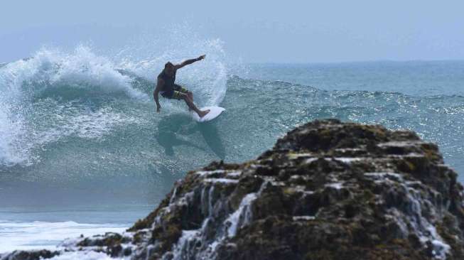 Melancong ke Mentawai, Tak Hanya Berselancar Loh!