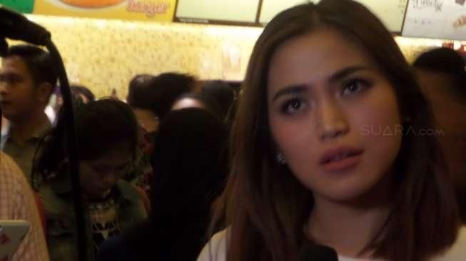 Bikin Sedih  Curhat Jessica Iskandar Jadi Single  Parent  