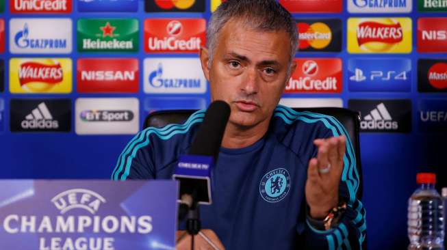 Ditanya Soal Chelsea, Mourinho: Cari Pakai Google