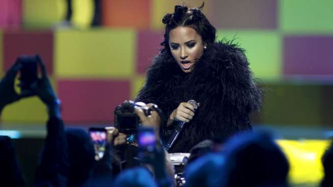 Demi Lovato mengguncang iHeartRadio Music Festival di Las Vegas, Nevada, Jumat (19/9) waktu setempat. [Reuters/Steve Marcus]