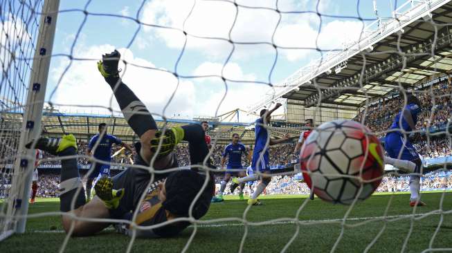 Chelsea menundukkan Arsenal di Stamford Bridge (20/9) [Reuters/Dylan Martinez]