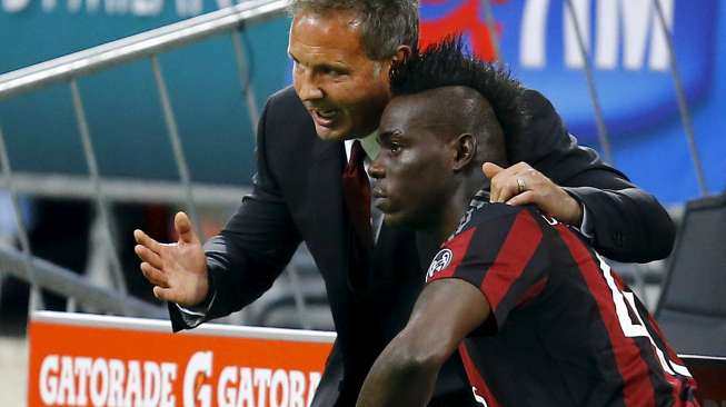 Balotelli Tak Melakukan Selebrasi, Ini Komentar Pelatih Milan