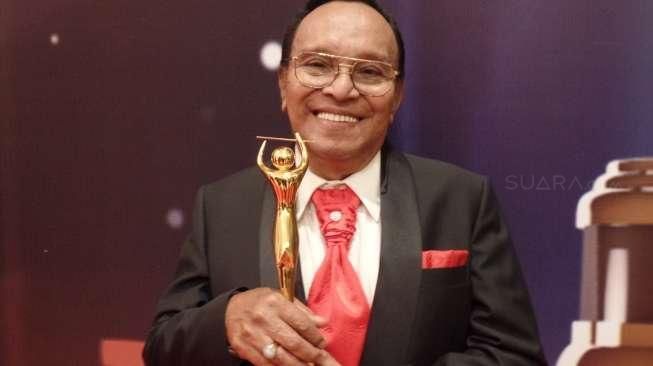 Raih AMI Legend Award, Piala Pertama Bob Tutupoly di Indonesia