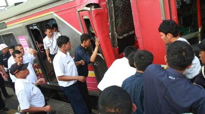 Tabrakan Kereta Rel Listrik